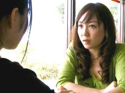 ＜ヘンリー塚本！＞「あなたもでしょ？」スレンダー人妻熟女！誘ってレズビアン行為シチャウゾ！