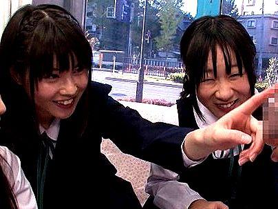 ＜素人企画！＞「なにこれ？デッカイ…♡」うぶで可愛い美乳おっぱい女子！巨根初体験の姿がたまらないぞ！