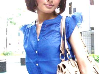 ＜美人人妻！＞ショートカットの上品な感じの奥さんが旦那に内緒でマサカの浮気行為シチャウゾ！！