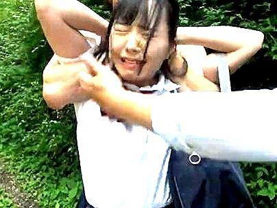 ＜野外で無理やり！＞マジキチ！！制服美少女が強引にエロ行為ヤラレマクリになるぞ！！