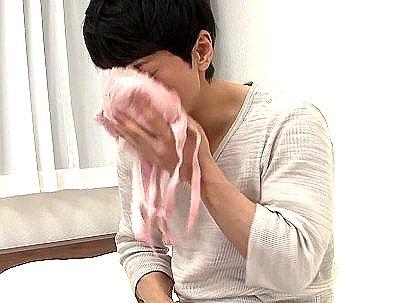 ＜美魔女叔母！＞甥っ子がヤバすぎる！！下着のにおい嗅いで興奮してるぞ！そんな甥っ子におｂさんが・・・