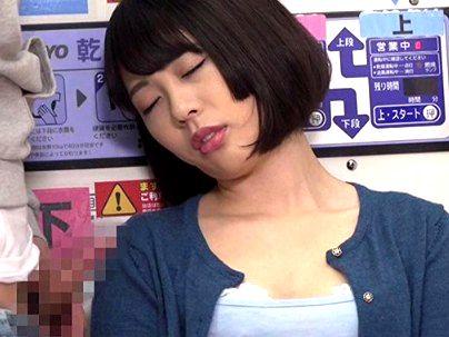 ＜交尾して顔面！＞洗濯屋さんでスレンダーちっぱいカワイ子ちゃんがエロ行為して顔面ｗｗｗ