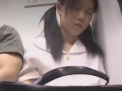 ≪痴漢≫【美少女】スレンダー細見のカワイ子ちゃんが痴漢行為で感じちゃうぞｗｗｗｗｗｗ