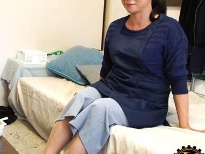 ≪オバサンレンタル≫【熟女】性欲高め人妻熟女オバサンレンタルがなし崩し的エロ行為にｗｗｗｗｗ