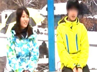＜素人企画！＞「え？なに？ここで？」巨乳おっぱいシロウト女子！ＭＭ号で達と素股して本番ｓｅｘシチャウゾ！