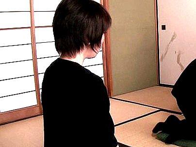 ＜未亡人！＞「いや、駄目なの…」ボーイッシュショートカット未亡人！義弟に無理やり犯されレイプされるぞ！