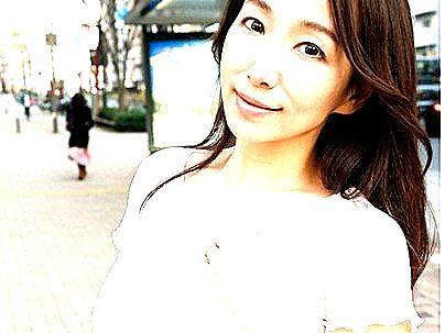 ＜四十路人妻！＞清楚系真面目そうな美魔女オバサンママ！男を連れ込みエロ行為しちゃう！