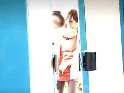 ＜連続中出し＞女優さんにいそうな素人奥さんがＭＭ号で寝取られエロ行為に！！！