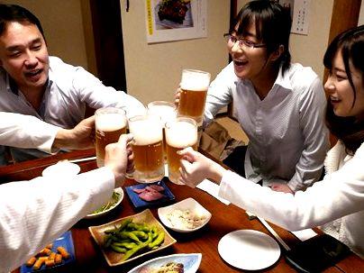 ＜美人若妻！＞「乾杯…♡」美乳おっぱい部下のOL！帰れなくなり不倫エチエチシチャウゾ！