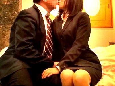 ＜モニタリング！＞「恥ずかしいよ…」清楚な感じの極エロOLちゃん！部長チンポでエチエチ発展すっぞ！！