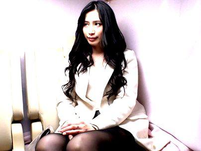＜人妻ナンパ！＞「綺麗ｗW！」巨乳おっぱい黒パンスト美脚美魔女！口説いてエロ行為楽しんじゃうぞｗW！