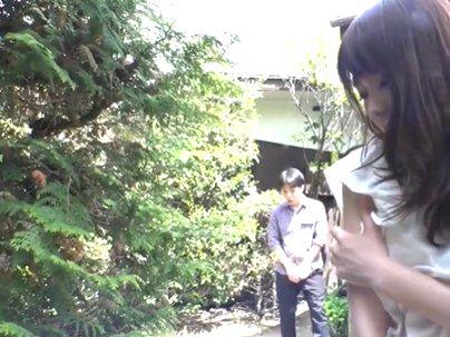 ＜若妻青姦！＞性欲高め欲求不満のおくさんヒトヅマが野外で変態行為求めちゃうｗｗｗｗ