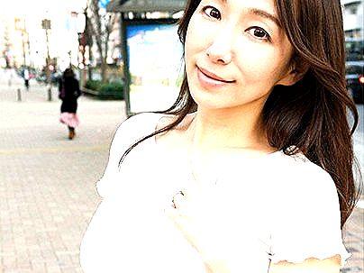 ＜四十路熟女！＞性欲高まり我慢限界のおくさんヒトヅマ美魔女オバサン！男を連れ込みエロ行為楽しんじゃうゾ！！