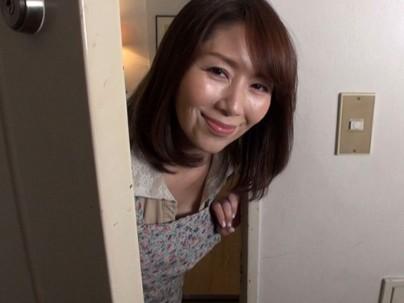 ≪息子の友達≫【人妻】性欲高めの人妻熟女が息子の友達に手を出しちゃうｗｗｗｗｗ