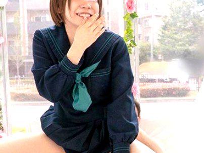 ＜即ハメ！＞オッパイ大き目の可愛すぎ美少女がエロ企画で即ハメされちゃう！！！