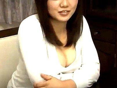 ＜近親相姦！＞「お兄ちゃん…♡」デケぇ…おっぱいのカワイ子ちゃん妹！お兄ちゃんと近親相姦エチエチシチャウゾ！