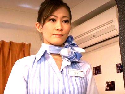 ＜変態オヤジがセクハラ！＞上品な感じのCAが変態オヤジがセクハラされちゃうぞｗｗｗｗｗ