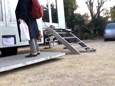 ＜媚薬！＞真面目そうな清楚系オネエサンが媚薬でもだえ感じちゃうぞｗｗｗｗｗｗ