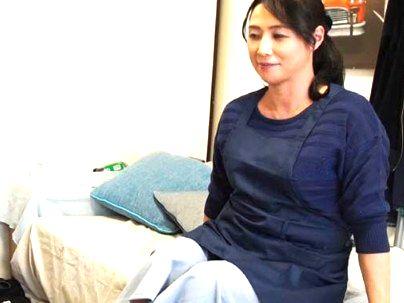 ＜おばさんレンタル！＞豊満ムチムチエロい体の五十路のおばさん美魔女が他人棒でザーメン中出し種付け膣内射精種付けに！