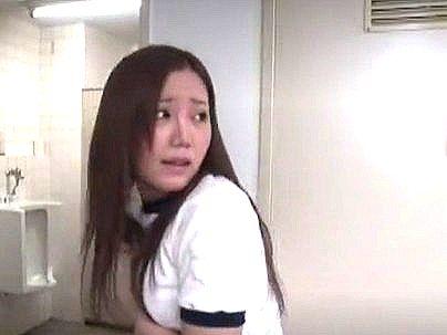 ＜媚薬！＞敏感になってしまった美少女！トイレで一人エッチ男のチンポ求めるぞ！