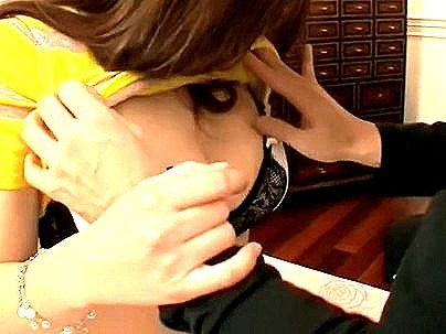 ＜美人若妻！＞裏サイトで知りあったスレンダー細身美巨乳オッパイ奥さん！他人棒で見られながらエロ行為に！
