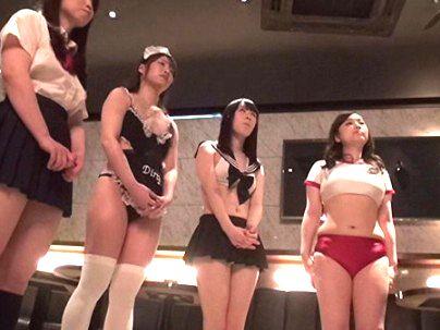 ＜ハーレムセックス＞激エロ体型のおねえちゃんたちが男とハーレム状態にシテクレチャウ！！！