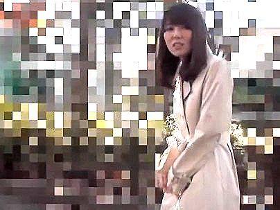 ＜人妻！＞スタイル抜群巨乳オッパイのおくさんヒトヅマ！野外でエロ行為楽しんじゃうゾ！！