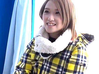 ＜ＭＭ号！＞茶髪ショートカットの可愛い美少女！マジックミラー号でエチエチシチャウゾ！