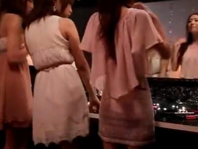 ≪美女≫【乱交】スレンダー細身カワイ子ちゃんたちが乱交エロ行為しちゃうぞｗｗｗｗｗ