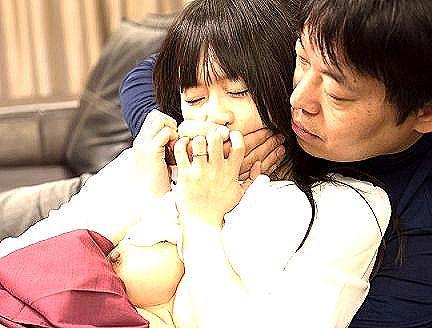 ＜人妻寝取られ！＞上司に弱みを握られてしまった人妻！強引にネトラレ行為になっちゃうゾ！