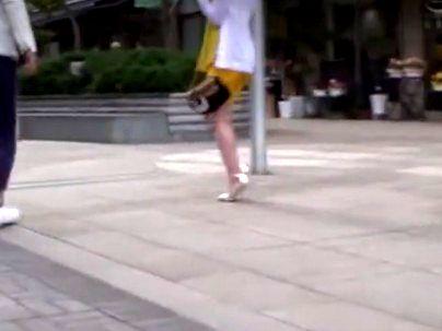 ＜人妻ナンパ！＞スレンダー細身ヒトヅマ奥さんが街でナンパされてなし崩し的エロ行為にｗｗｗｗｗｗｗｗ