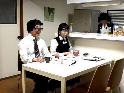 ＜メガネ地味！＞「ダメ・・・」真面目そうな清楚系女子！媚薬でぶっ飛びエロ行為に発展シチャウゾ！