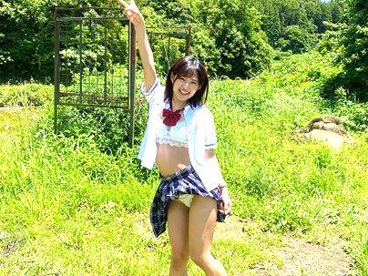 ＜おしっこ放尿！＞「ｈしたいの…♡」スリムな体の美乳おっぱい可愛い女子！野外で変態行為しちゃう！