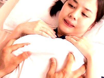 ＜乳揺れアクメ！＞ブルマのカワイ子ちゃんがたちバックでガチパコｓｅｘもだえ感じちゃうぞｗｗｗｗｗｗ