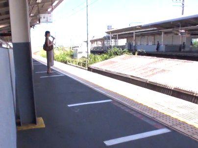 ＜お姉さんが汗だく！＞スレンダー細身カワイ子ちゃんが電車の中で痴漢行為でもだえ感じちゃうぞｗｗｗｗｗｗ