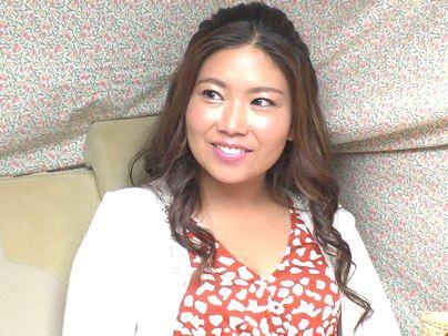 ＜おばさんとカーセックス！＞元気そうな活発系ヒトヅマがナンパされてエロ行為になっちゃうｗｗｗｗ