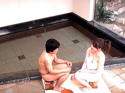 ＜モニタリング！＞「すごいの…」巨乳おっぱい美人奥様！混浴でエロ行為シチャウゾ！