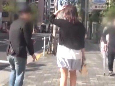 ＜素人ナンパ！＞巨乳オッパイ可愛い女子がナンパされてスマタ体験からの・・・