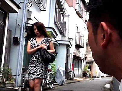 ＜人妻ナンパ！＞豊満ムチムチエロい体の美熟女おばさん！ゲットしたら発情してザーメン中出し膣内射精種付けに！