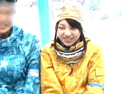 ＜カップル彼女！＞雪山でゲットしたシロウトカワイ子ちゃん！彼氏いるのにネトラレ行為になっちゃうゾ！
