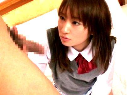 ＜素人！＞「え、こんなに・・？」清楚系美乳おっぱい制服女子！デカちん興奮エロ行為で感じちゃう！