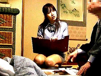＜介護職員！＞事務員との淫行映像！巨乳おっぱいスレンダー細身女子がじいさんに口説かれエロ行為に！