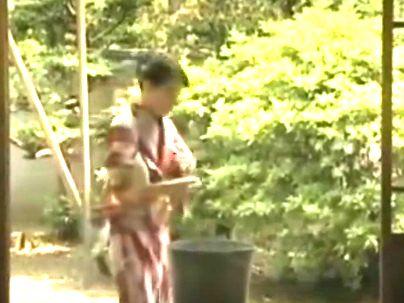 ＜ヘンリー塚本！＞「もっとして…♡」美乳おっぱい美少女！父親と奉公先の旦那さまにエロ行為になるぞ！