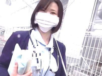 ＜素人ナンパ！＞街で見かけた現役ナースに声かけてウソついてなし崩し的エロ行為に持ち込むぞｗｗｗｗ