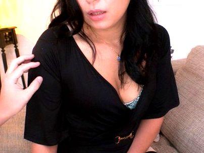 ＜人妻熟女！＞「四十路？エッロ！」巨乳おっぱいの清楚美人奥さん！調教エロ行為でもだえ感じるゾ！