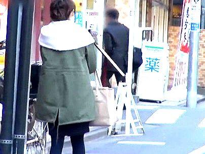 ＜マジックミラー号！＞「あの子狙うぞ！！‥」街で見かけた巨乳おっぱい看護師目指す学生！ゲットしてエチエチしちゃう！
