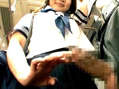 ＜逆痴●！＞「でかいね…♡」地味な制服美少女！誘惑されてエロ行為に発展シチャウゾ！