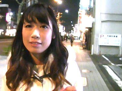 ＜人妻ナンパ！＞街で見かけた奥さんヒトヅマが旦那に内緒でマサカの浮気行為しちゃう！！！！