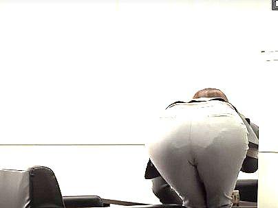 ＜デカ尻！＞ムチムチ巨乳巨尻美人オネエサンOL！興奮して我慢できずにエロ行為しちゃうぞ！