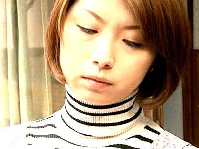 ＜人妻！＞「ほ、ほしいの…！」ノーパンで誘惑するショートカット奥さん！義父が興奮して・・・